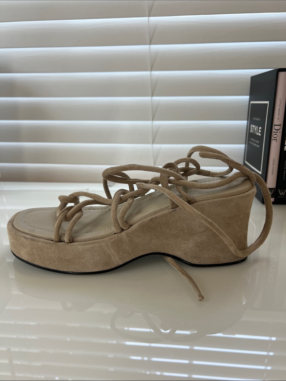 Colin Stuart Taupe Suede Platform Lace-Up Sandal Size 8.5